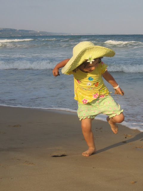 Dansul Giei pe plaja din Albena. 2007